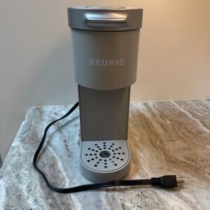 Keurig Mini Coffee Brewer Grey, used less than a year! Great for college dorm!